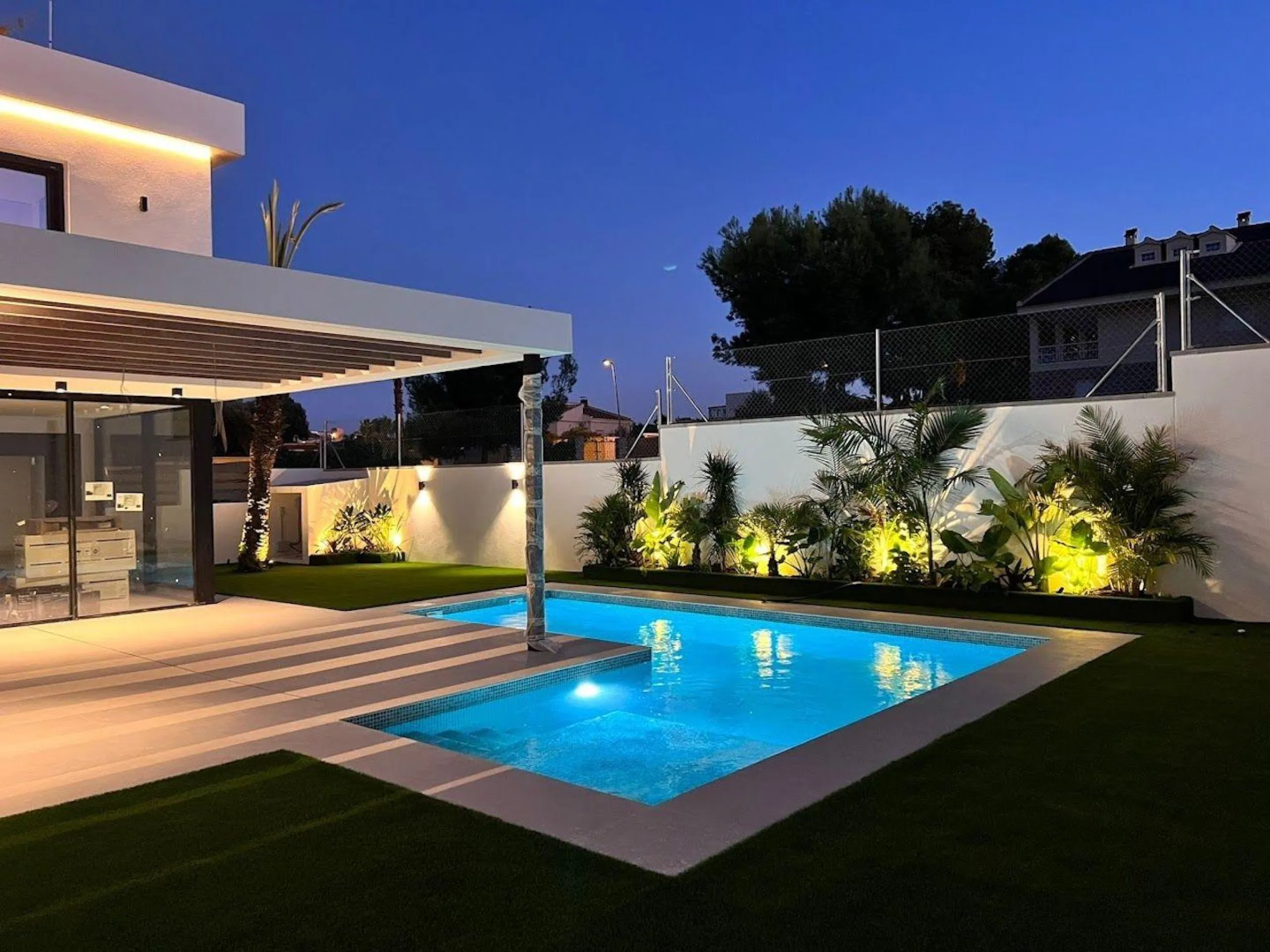 VILLAS DE LUJO EN MONTEZENIA