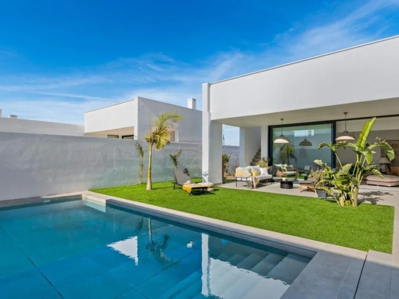 Villa de Lujo con vistas al mar y piscina propia en Mar de Cristal