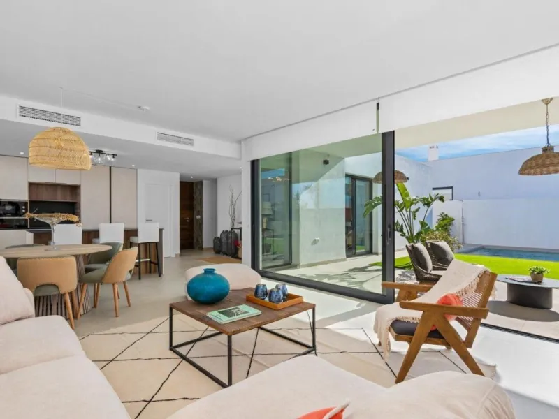 Luxury Villa with sea views and own pool in Mar de Cristal