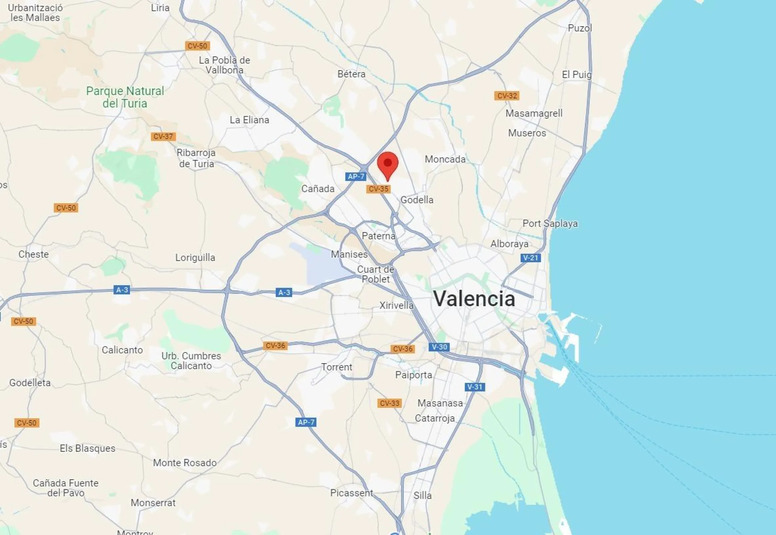 Viviendas adosadas de moderno diseño con piscina comunitaria