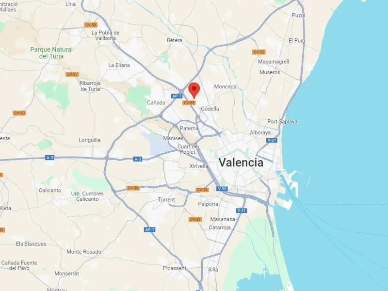 Viviendas adosadas de moderno diseño con piscina comunitaria