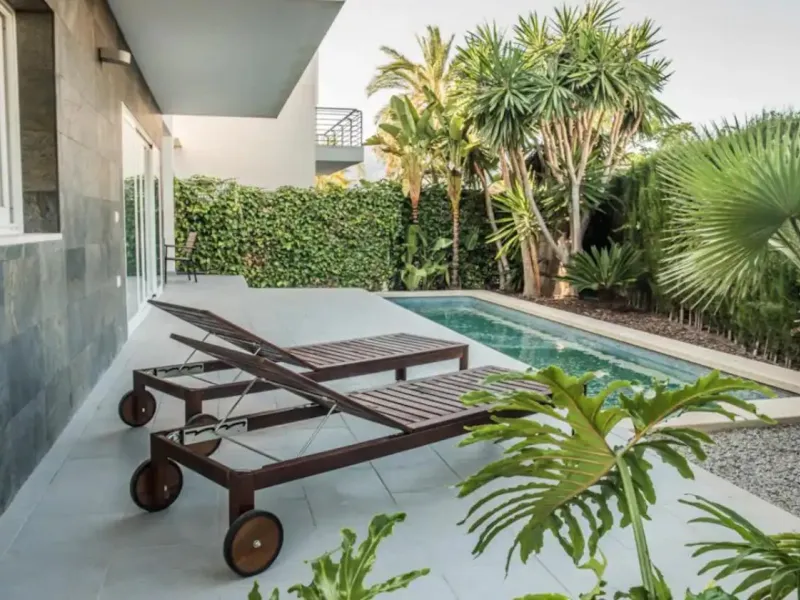 VILLA DE LUJO EN EL CENTRO DE ALBIR