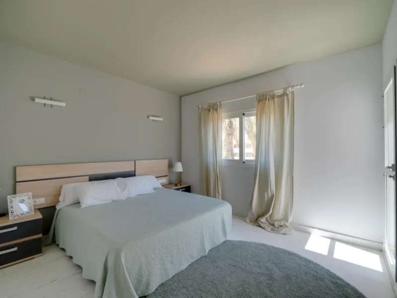 VILLA DE LUJO EN EL CENTRO DE ALBIR