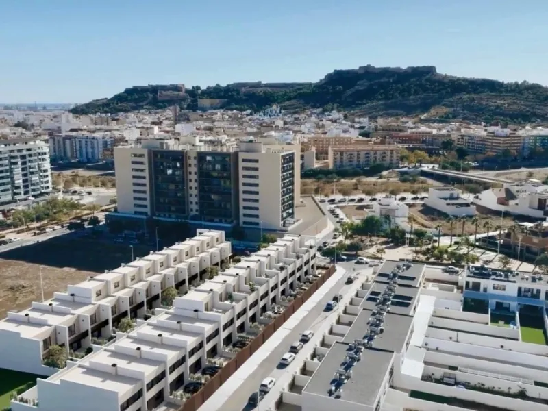 EXCLUSIVE TOWNHOUSES IN NEW AREA OF SAGUNTO - HIGH PALANCE