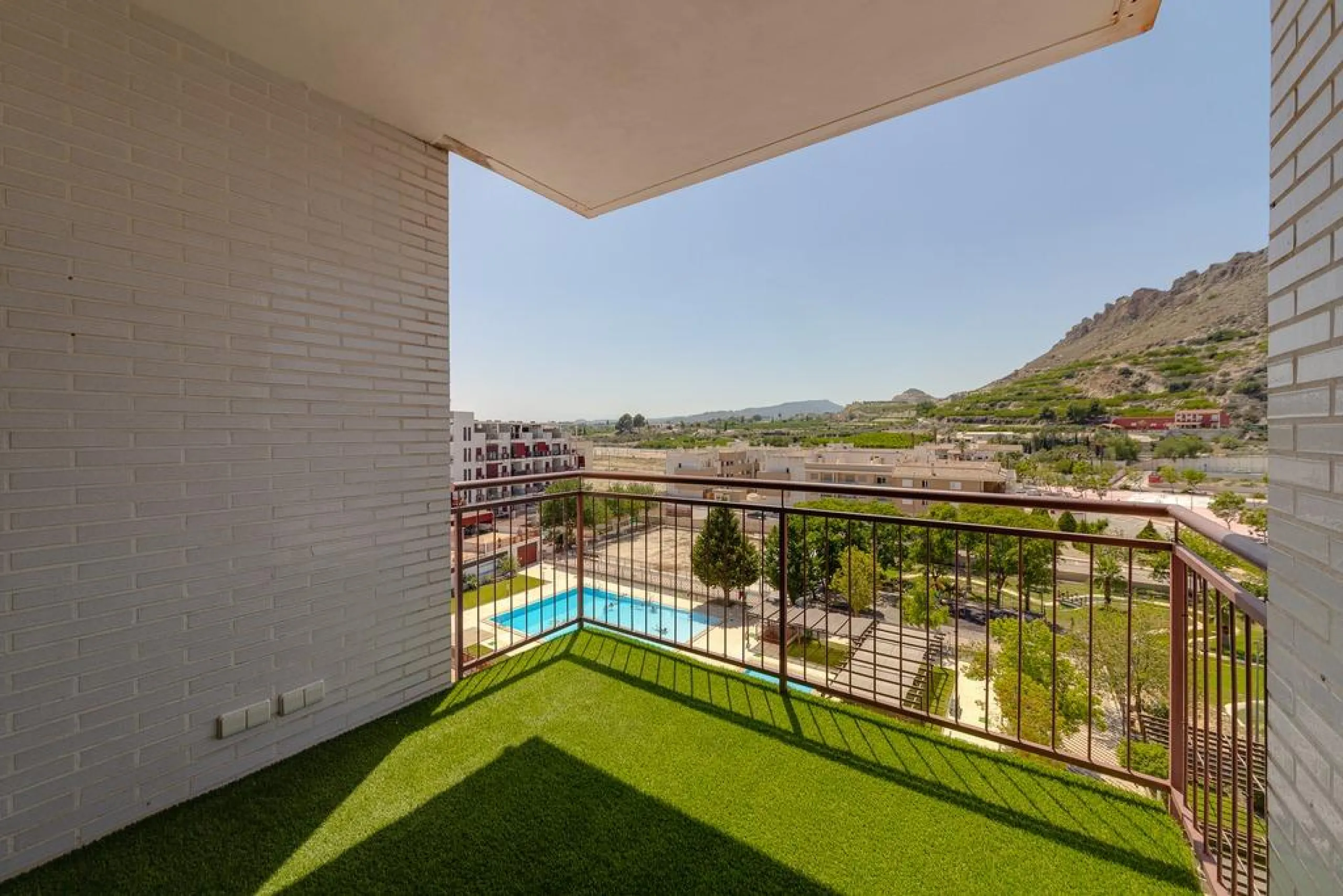 ATTIC 2 BEDROOMS 2 BATHROOMS WITH GARAGE AND STORAGE SWIMMING POOLS SAUNA JACUZZI AND GYM 5 MINUTES FROM ARCHENA SPA