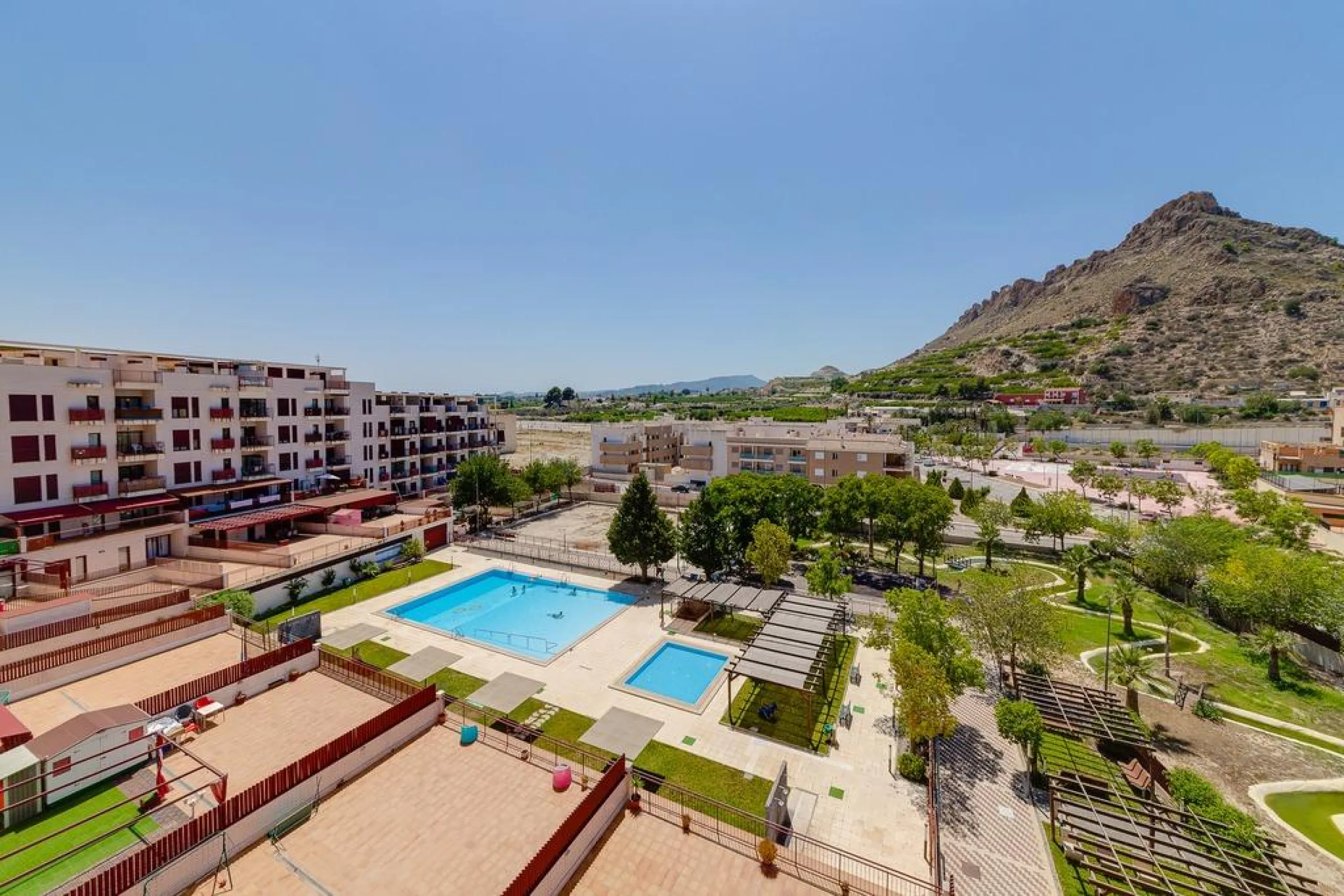 ATTIC 2 BEDROOMS 2 BATHROOMS WITH GARAGE AND STORAGE SWIMMING POOLS SAUNA JACUZZI AND GYM 5 MINUTES FROM ARCHENA SPA