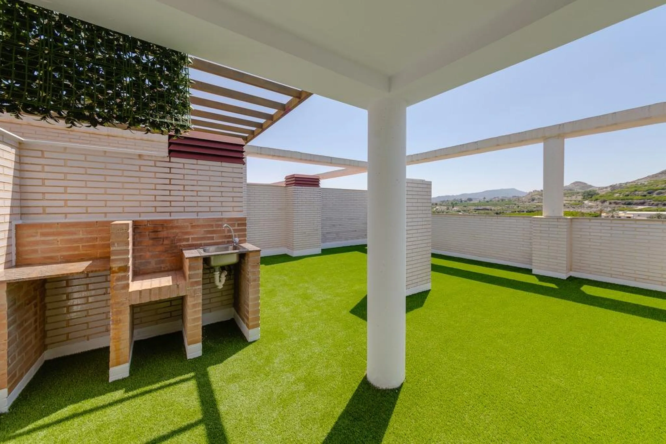 ATTIC 2 BEDROOMS 2 BATHROOMS WITH GARAGE AND STORAGE SWIMMING POOLS SAUNA JACUZZI AND GYM 5 MINUTES FROM ARCHENA SPA
