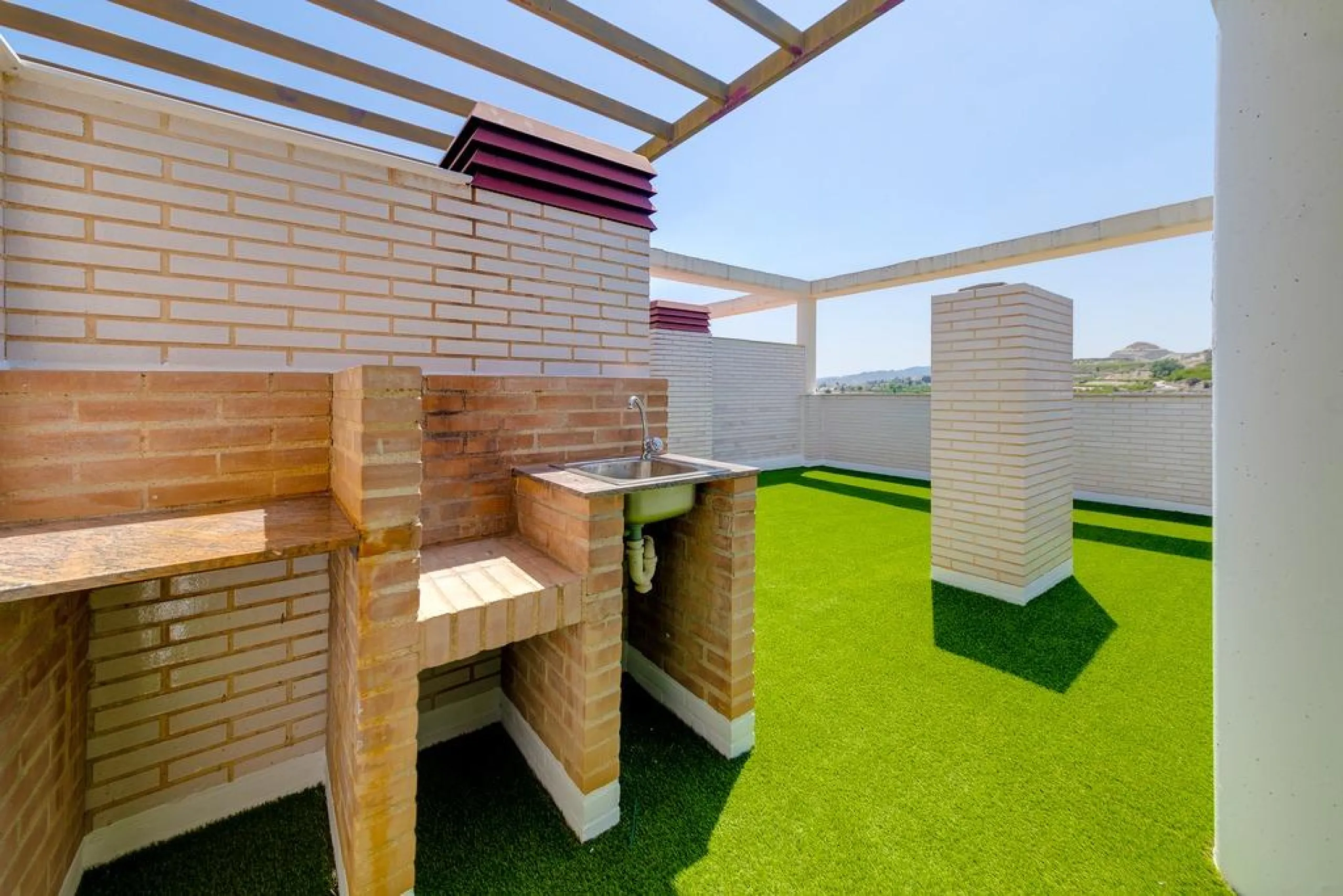 ATTIC 2 BEDROOMS 2 BATHROOMS WITH GARAGE AND STORAGE SWIMMING POOLS SAUNA JACUZZI AND GYM 5 MINUTES FROM ARCHENA SPA