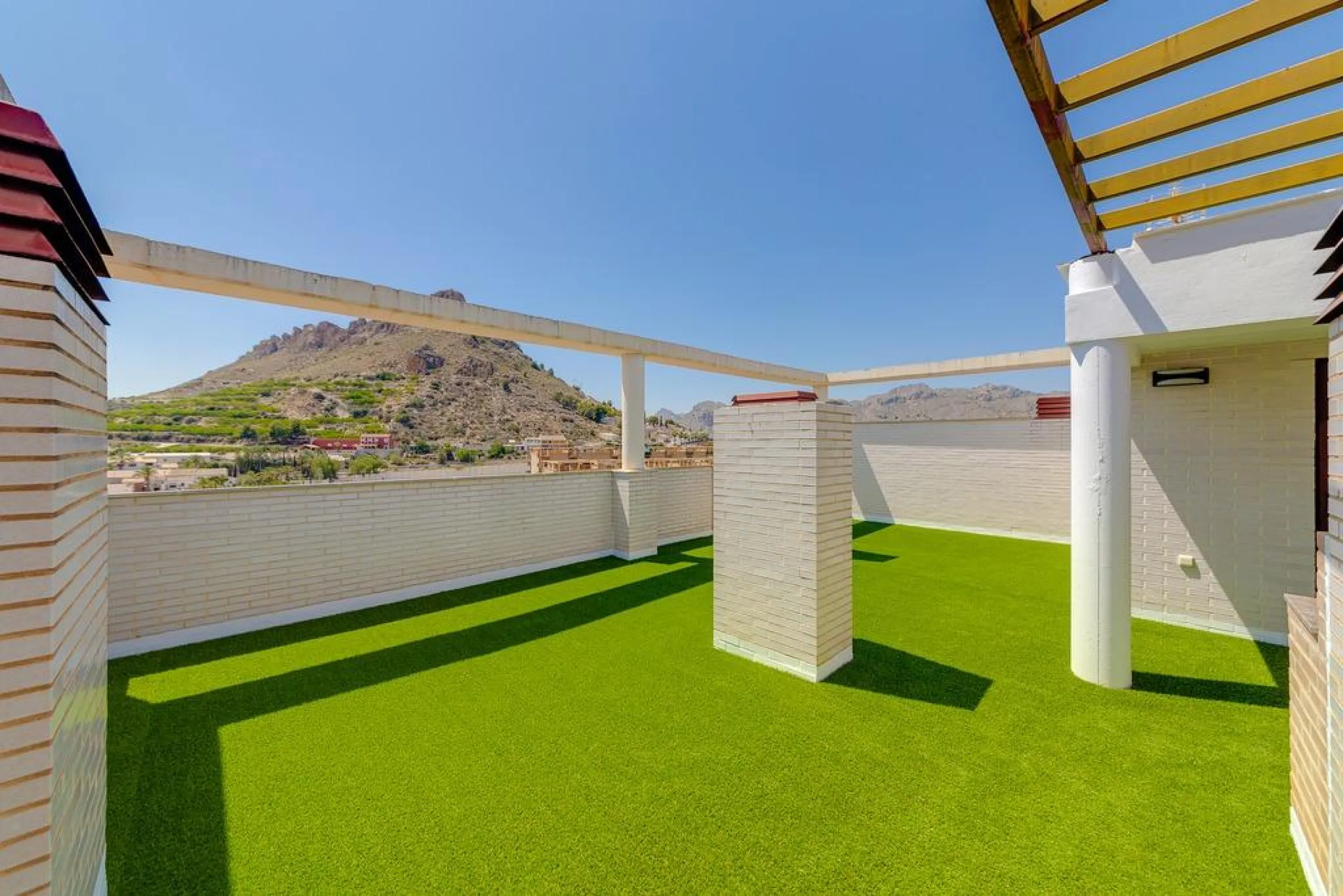 ATTIC 2 BEDROOMS 2 BATHROOMS WITH GARAGE AND STORAGE SWIMMING POOLS SAUNA JACUZZI AND GYM 5 MINUTES FROM ARCHENA SPA