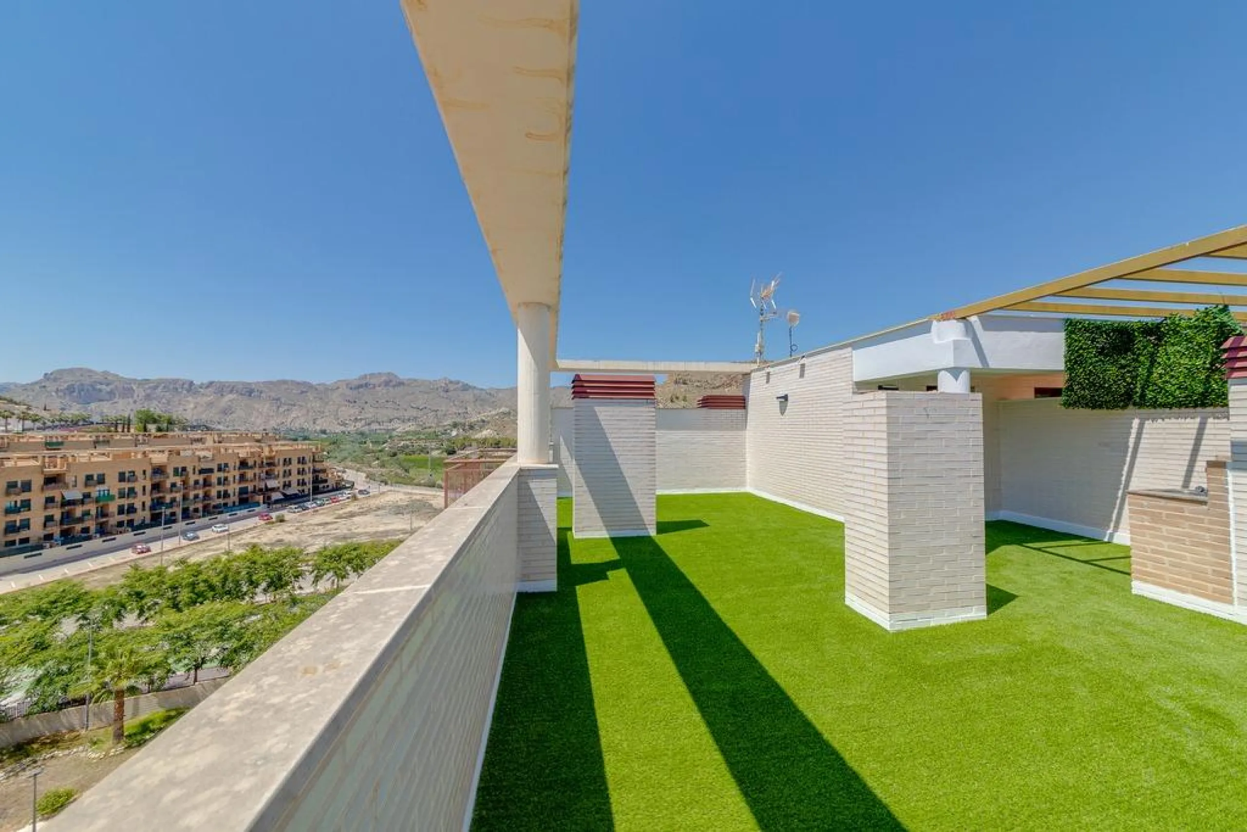 ATTIC 2 BEDROOMS 2 BATHROOMS WITH GARAGE AND STORAGE SWIMMING POOLS SAUNA JACUZZI AND GYM 5 MINUTES FROM ARCHENA SPA