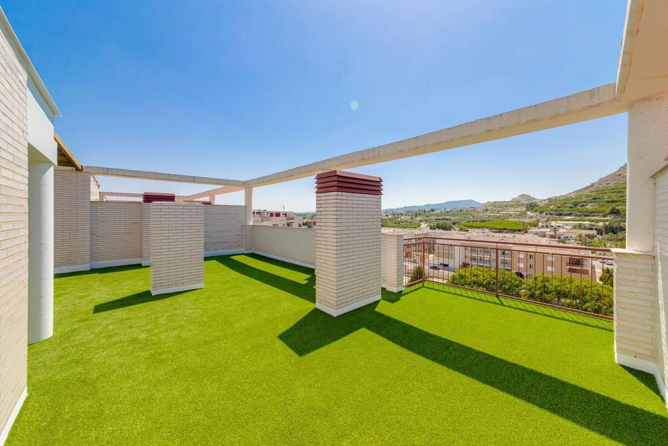 ATTIC 2 BEDROOMS 2 BATHROOMS WITH GARAGE AND STORAGE SWIMMING POOLS SAUNA JACUZZI AND GYM 5 MINUTES FROM ARCHENA SPA