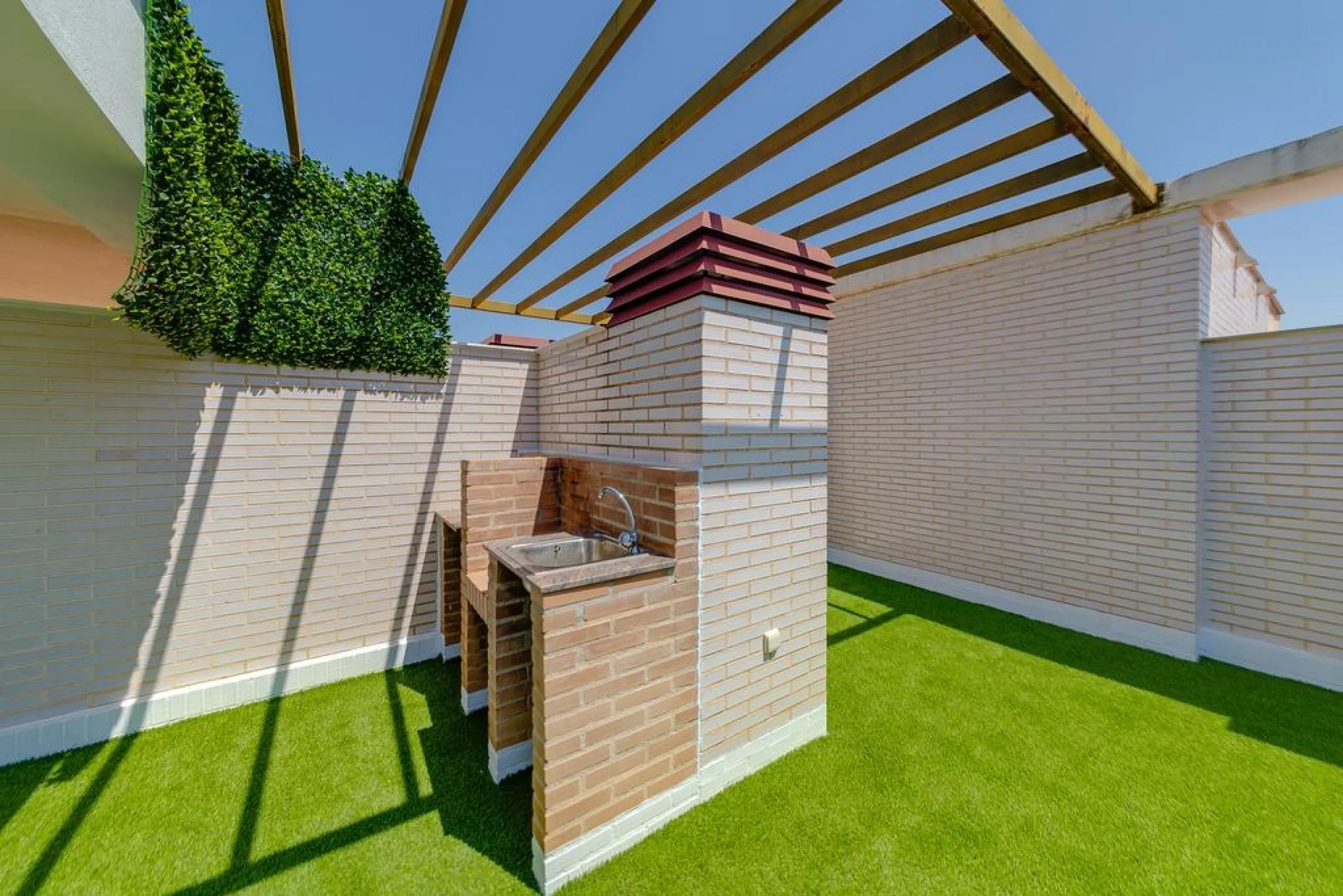 ATTIC 2 BEDROOMS 2 BATHROOMS WITH GARAGE AND STORAGE SWIMMING POOLS SAUNA JACUZZI AND GYM 5 MINUTES FROM ARCHENA SPA