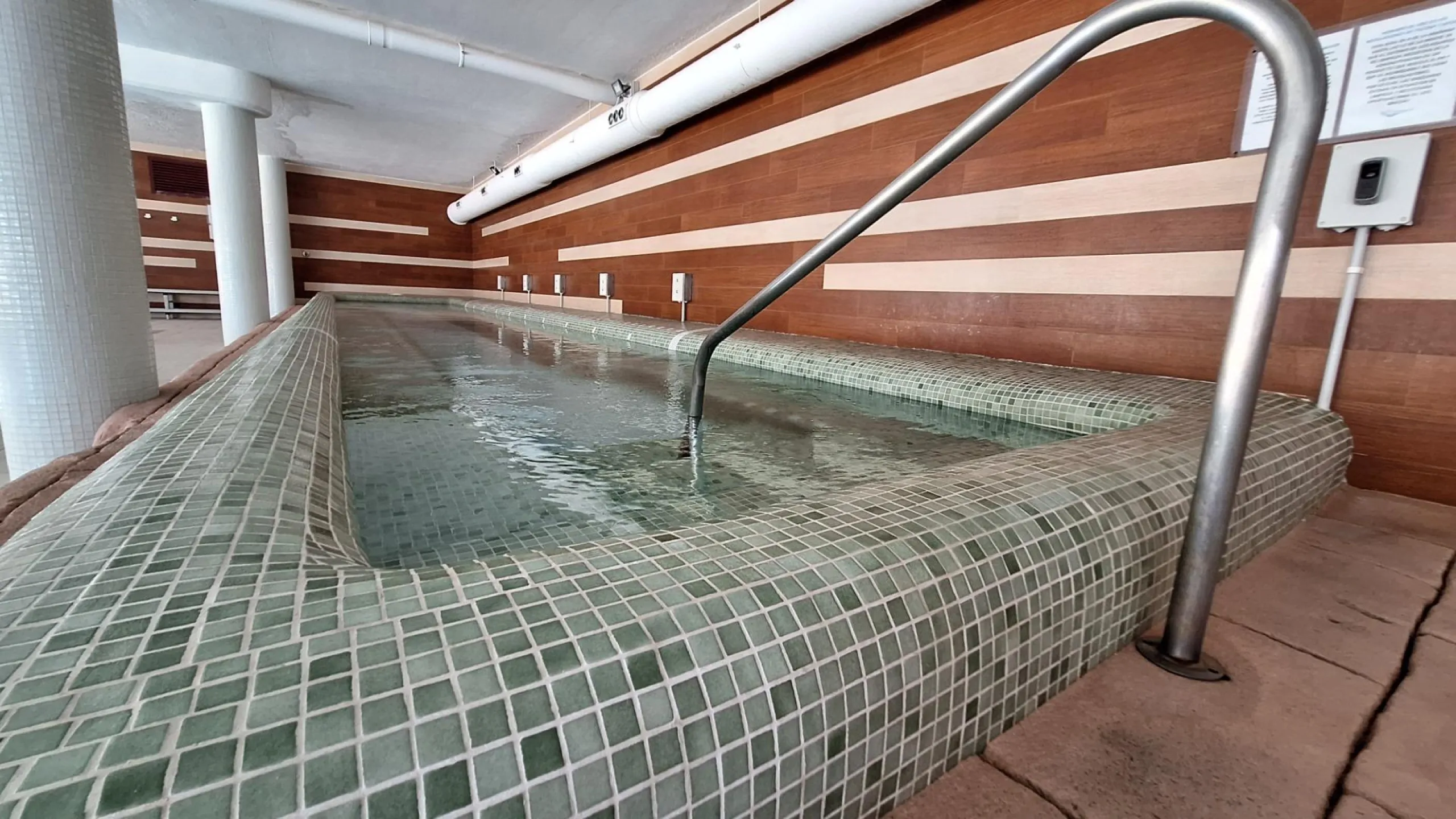 ATTIC 2 BEDROOMS 2 BATHROOMS WITH GARAGE AND STORAGE SWIMMING POOLS SAUNA JACUZZI AND GYM 5 MINUTES FROM ARCHENA SPA