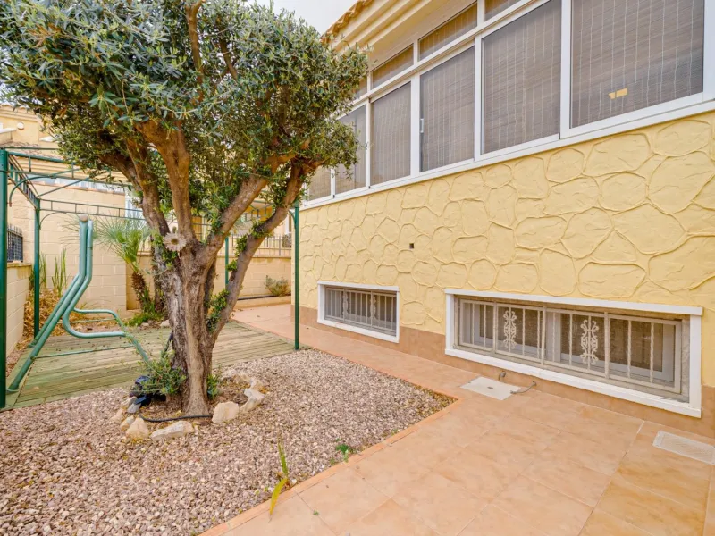 Large corner semi-detached house with sea views,