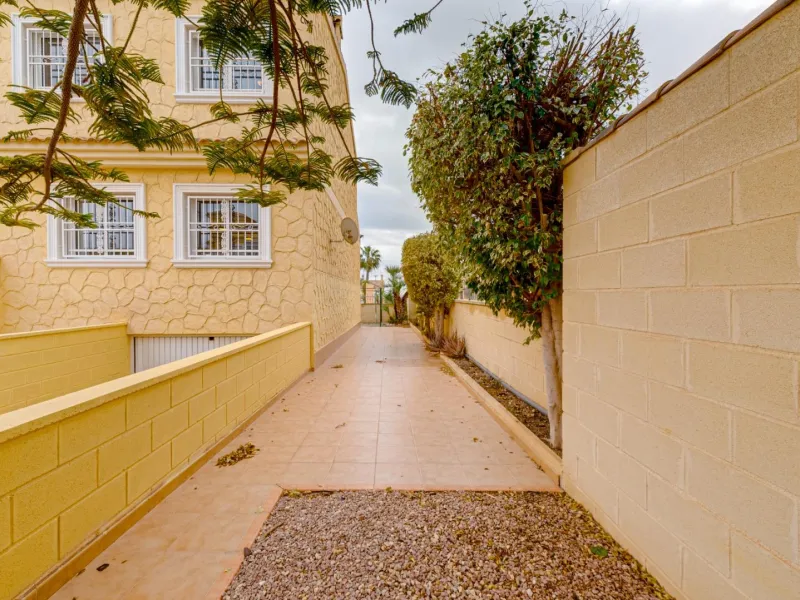Large corner semi-detached house with sea views,