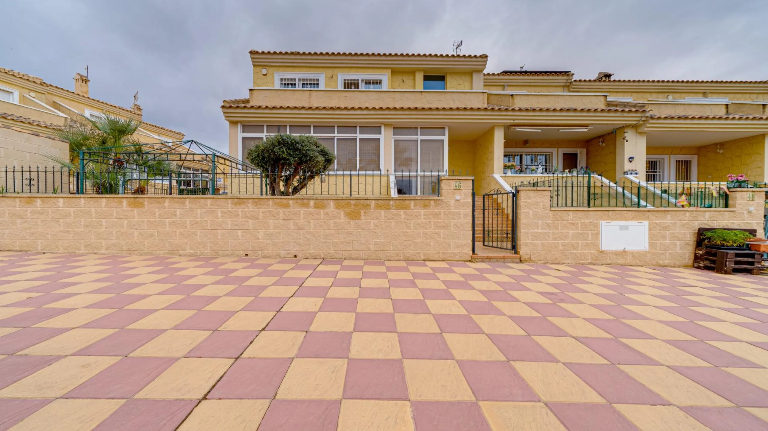 Large corner semi-detached house with sea views,