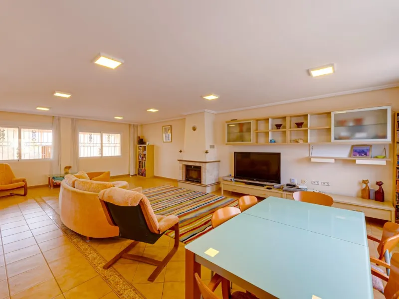 Large corner semi-detached house with sea views,