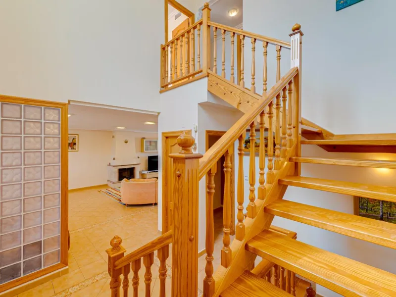 Large corner semi-detached house with sea views,