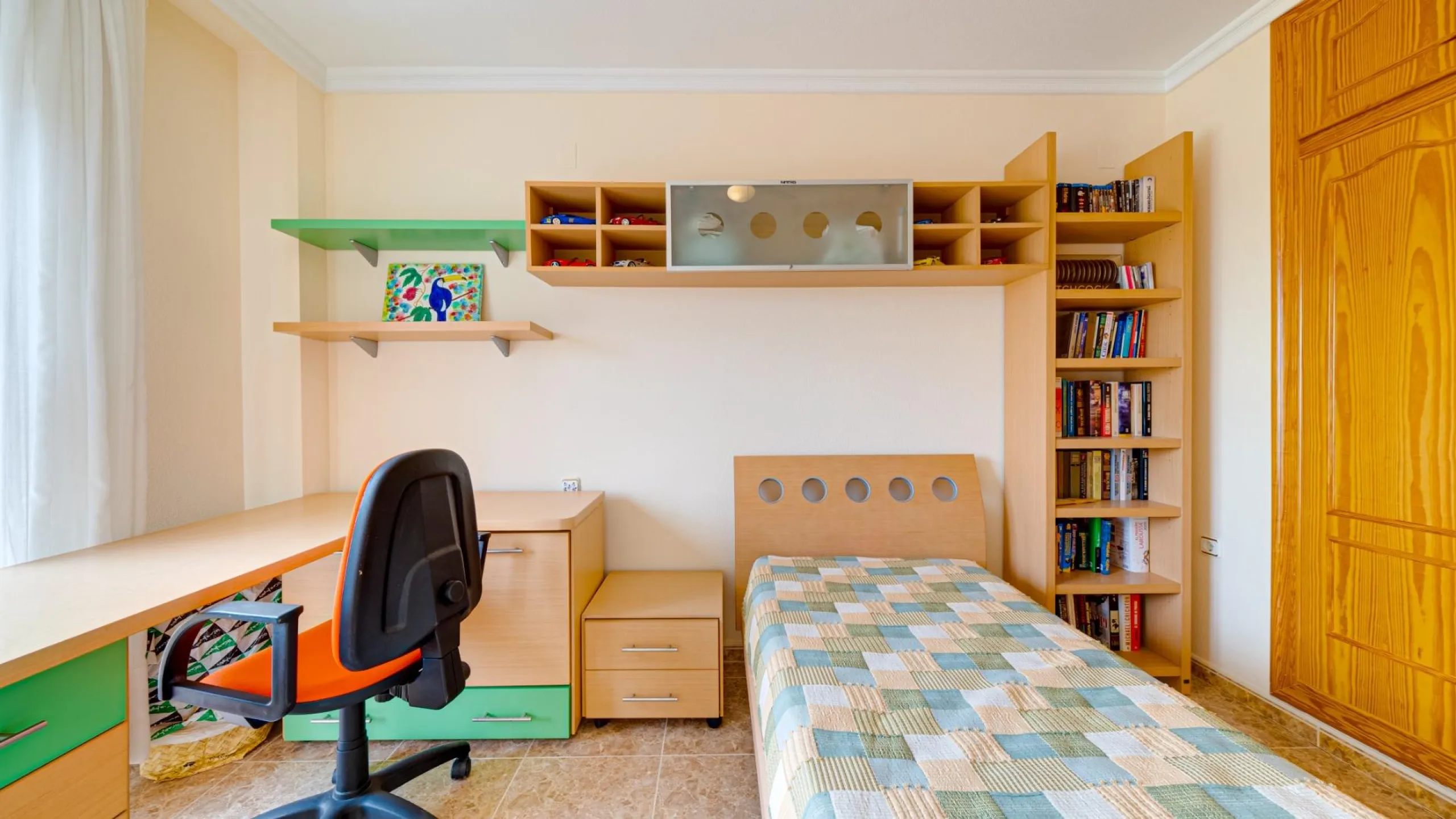 Large corner semi-detached house with sea views,
