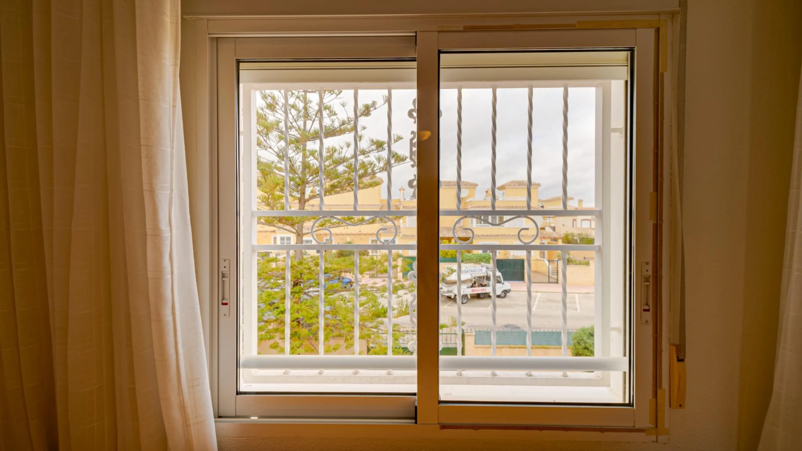 Large corner semi-detached house with sea views,