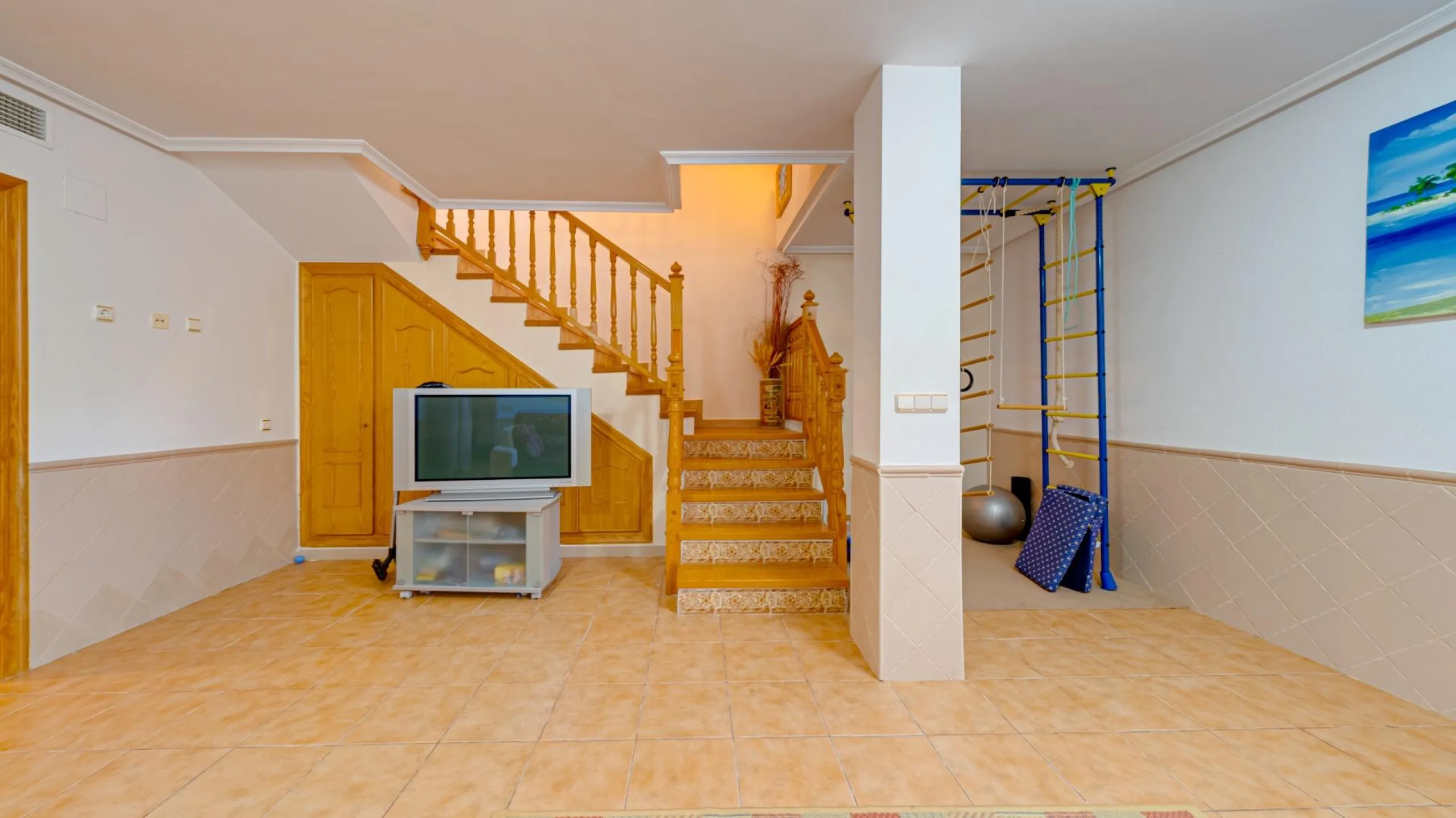 Large corner semi-detached house with sea views,
