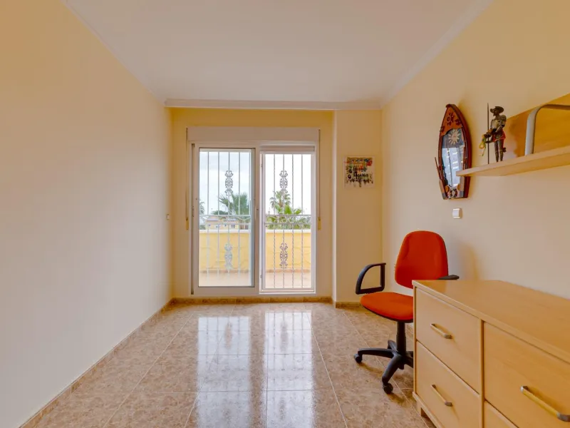 Large corner semi-detached house with sea views,