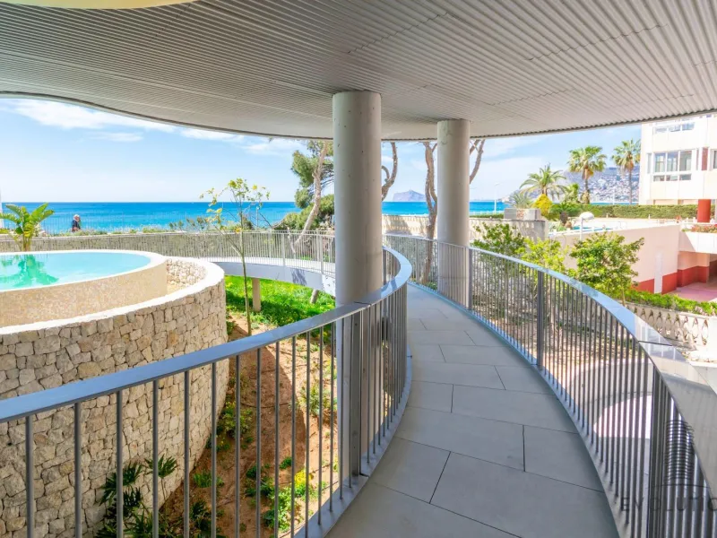 Homes with modern design and high technology on the front line