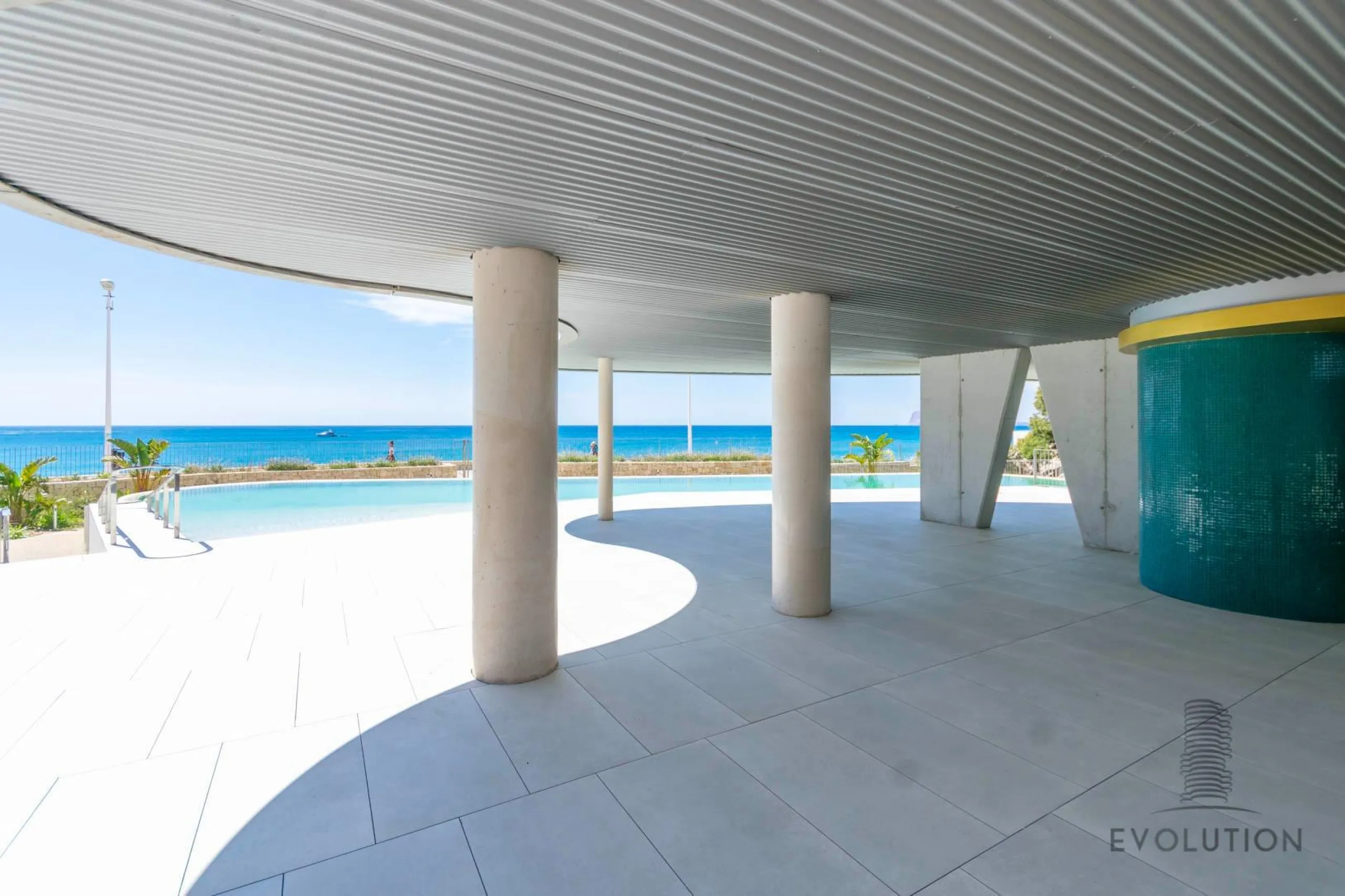 Homes with modern design and high technology on the front line
