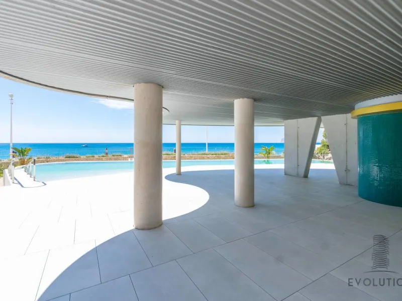 Homes with modern design and high technology on the front line