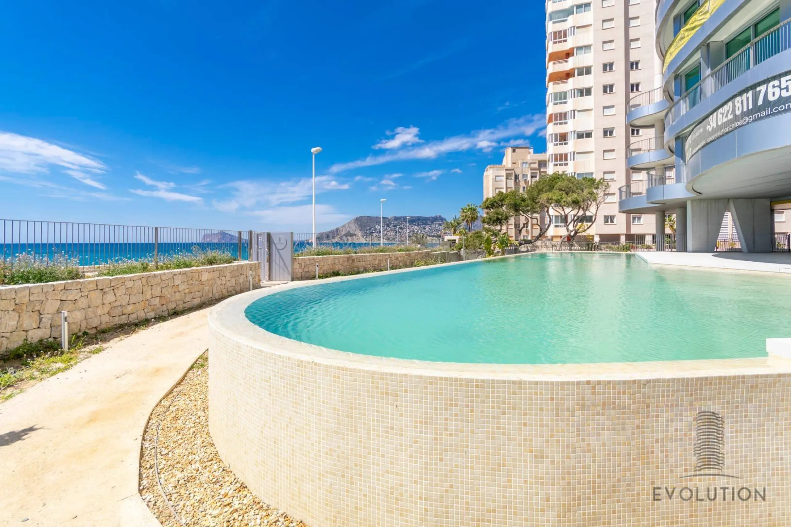 Homes with modern design and high technology on the front line