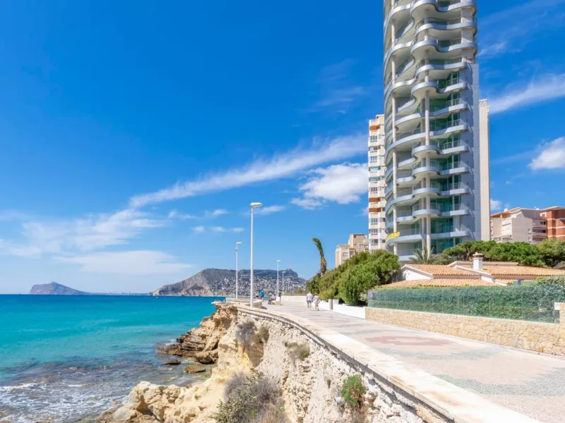 Homes with modern design and high technology on the front line