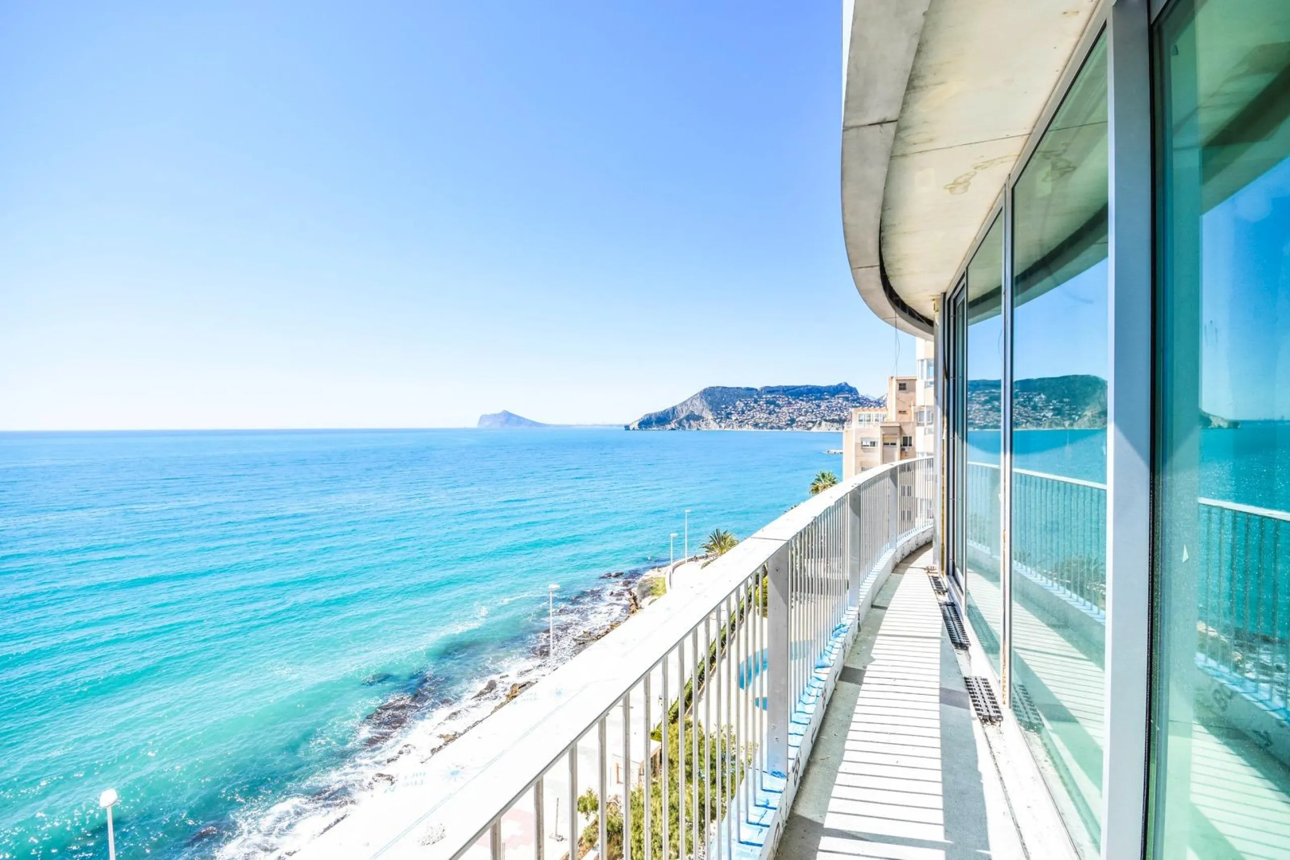Homes with modern design and high technology on the front line