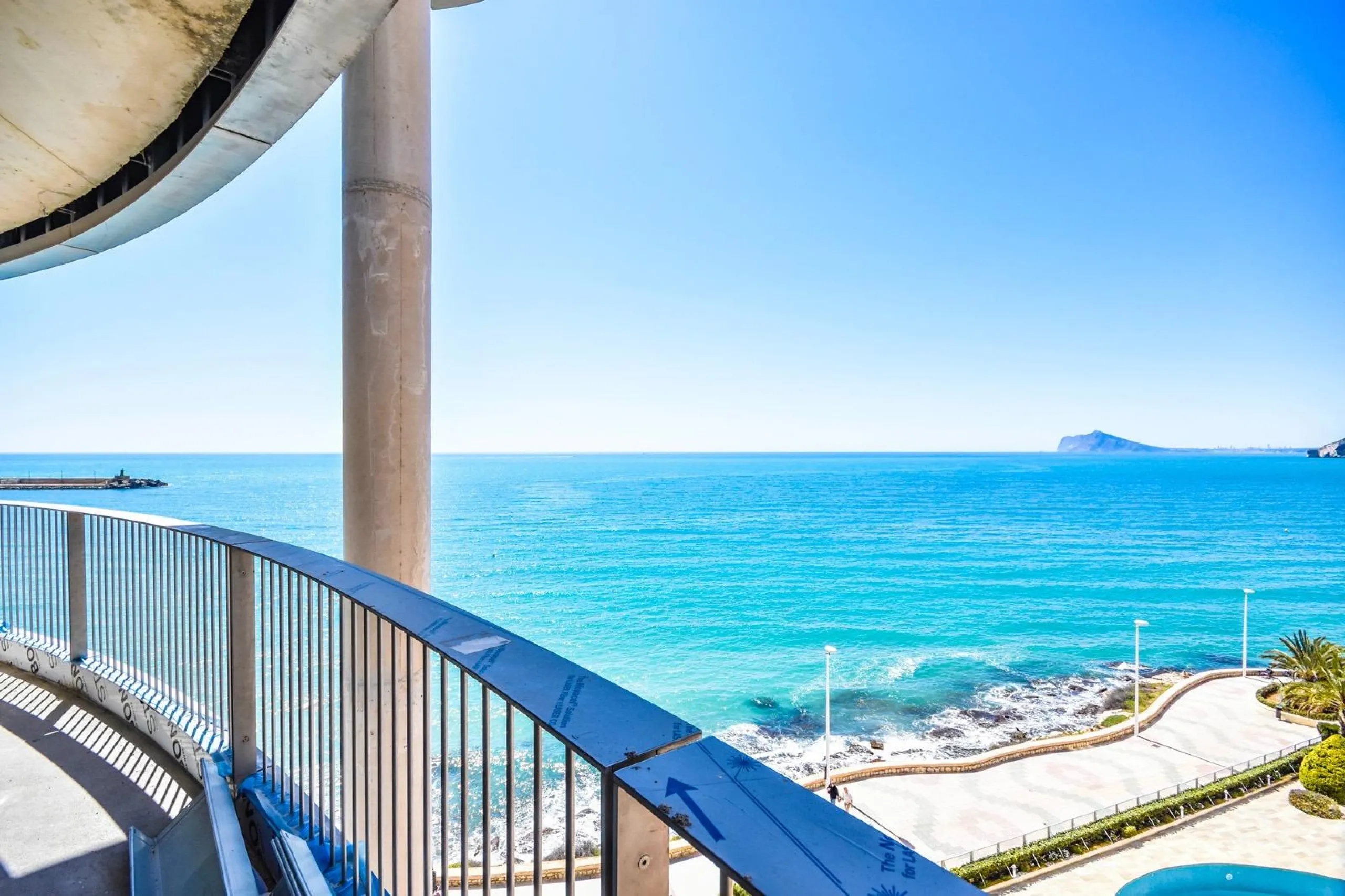 Homes with modern design and high technology on the front line