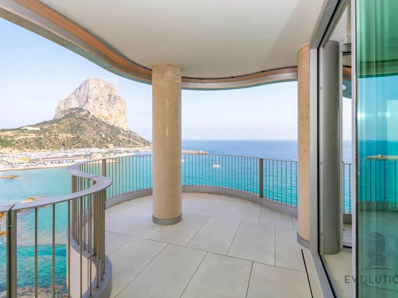 Homes with modern design and high technology on the front line