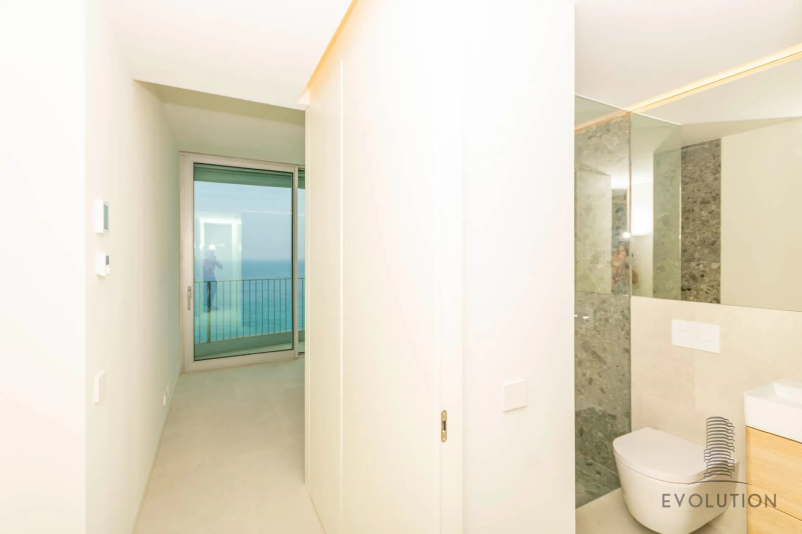 Homes with modern design and high technology on the front line