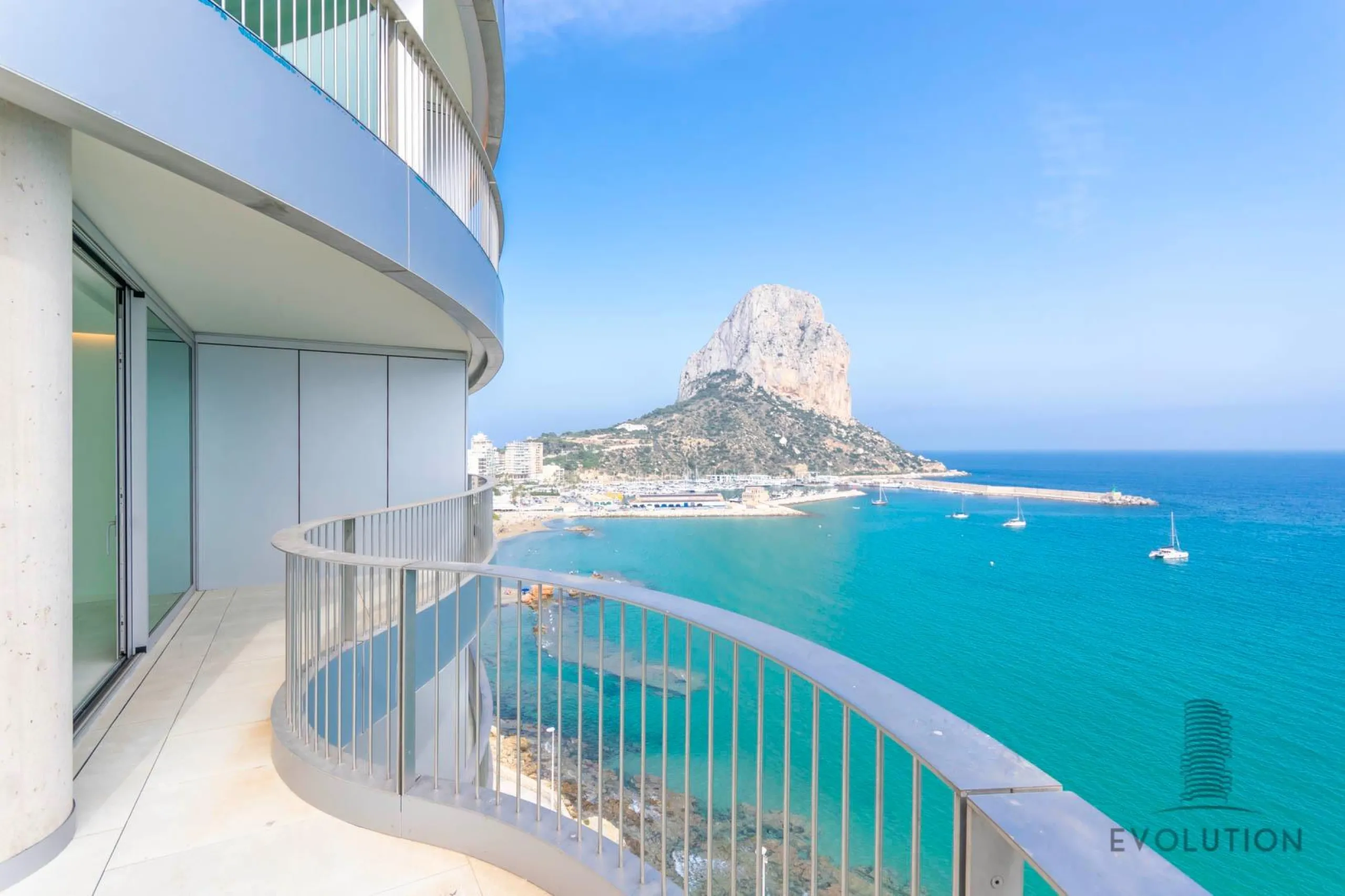 Homes with modern design and high technology on the front line