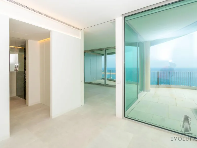 Homes with modern design and high technology on the front line
