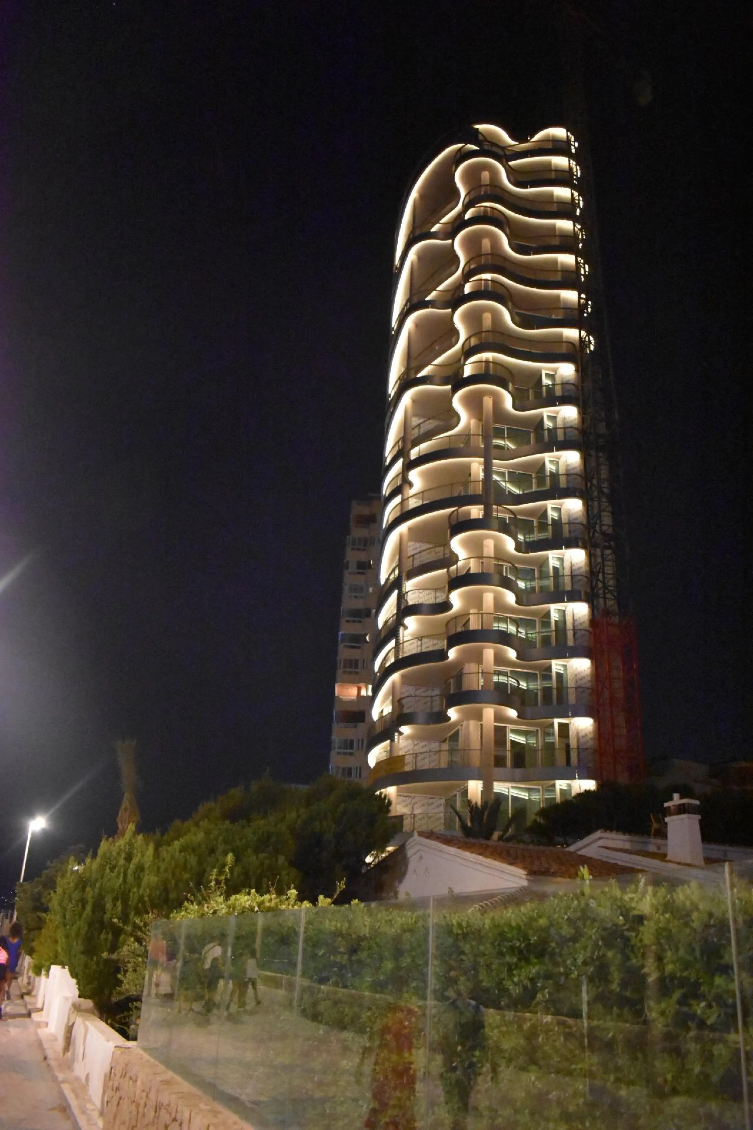 Homes with modern design and high technology on the front line