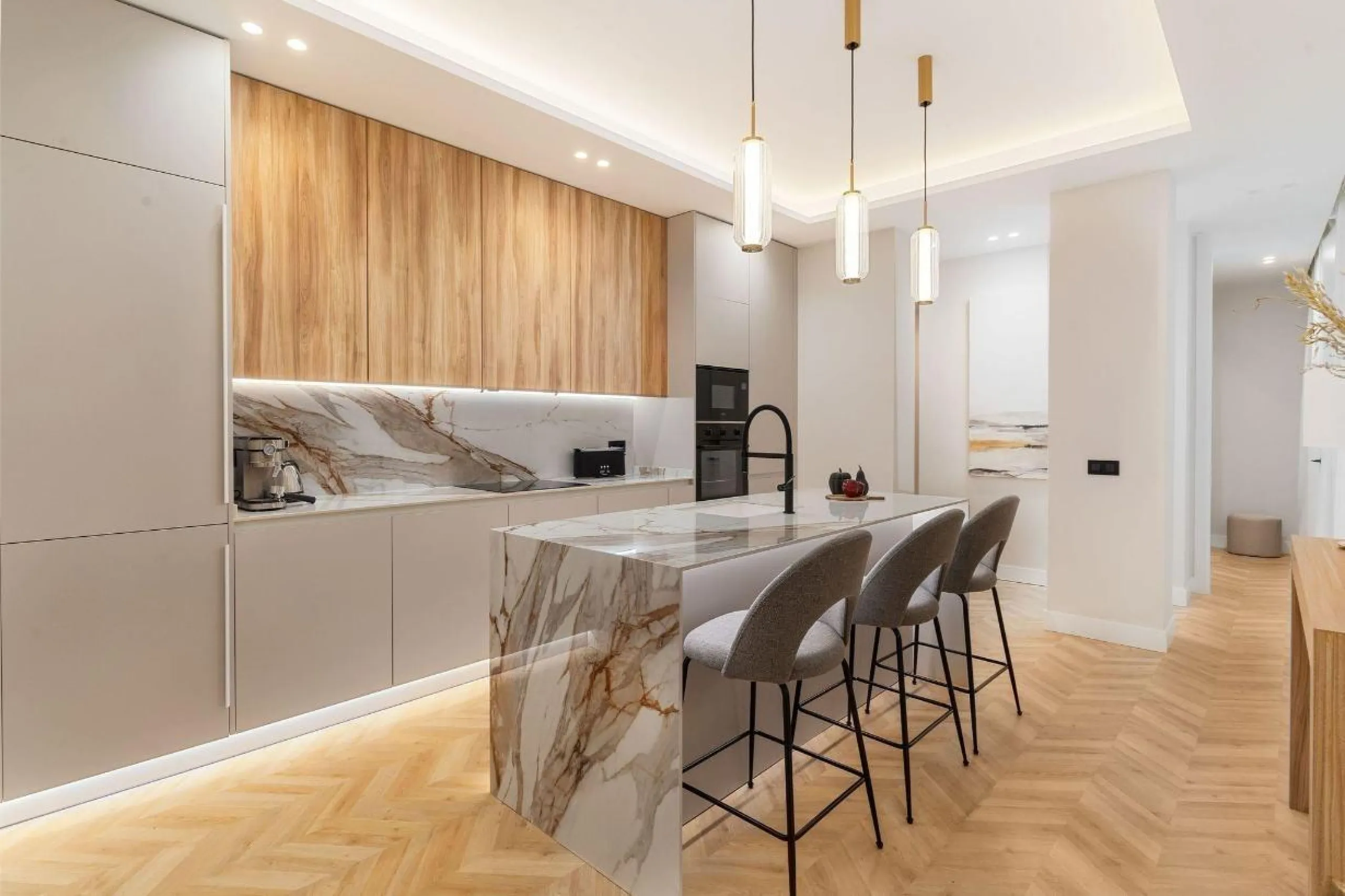 LUXURIOUS FULLY RENOVATED APARTMENT IN MADRID CENTER