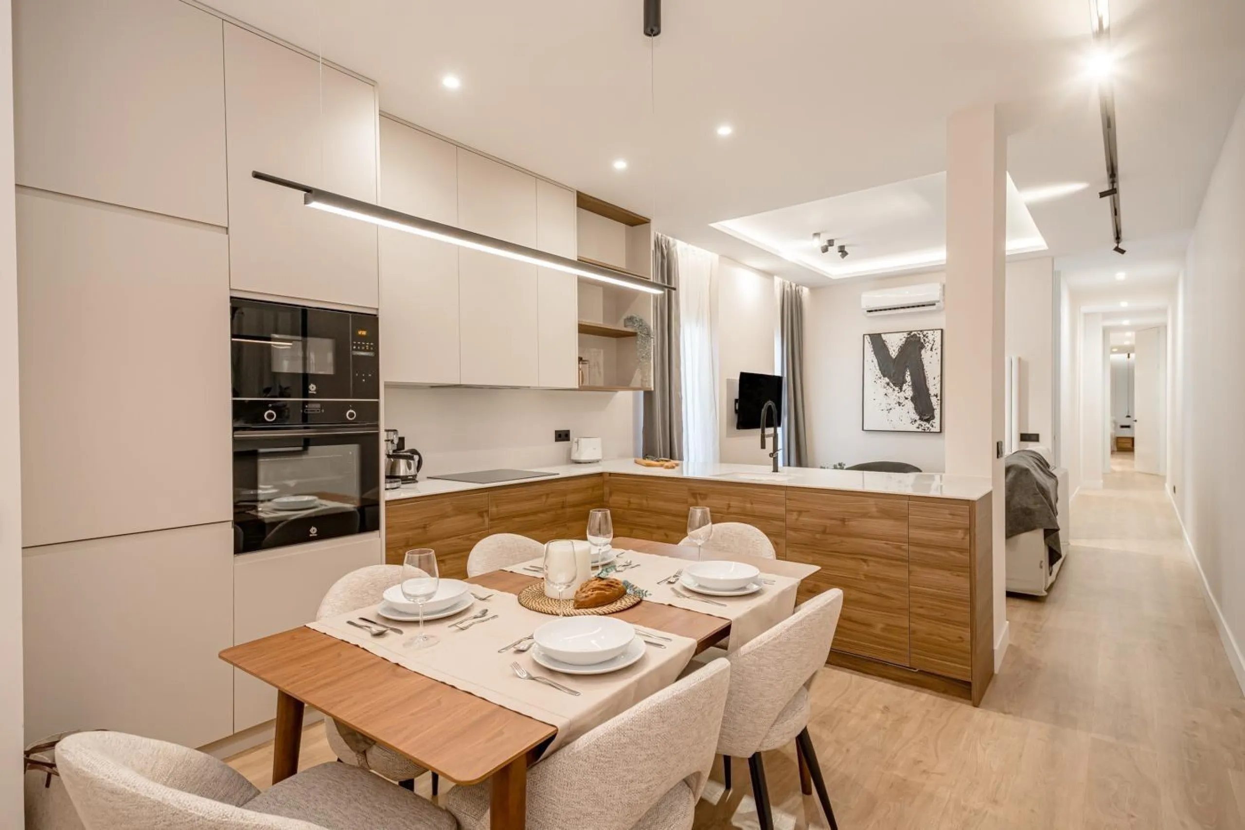 COMPLETELY RENOVATED HOUSING FOR SALE IN THE CENTRAL AREA, MADRID