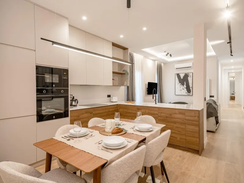 COMPLETELY RENOVATED HOUSING FOR SALE IN THE CENTRAL AREA, MADRID