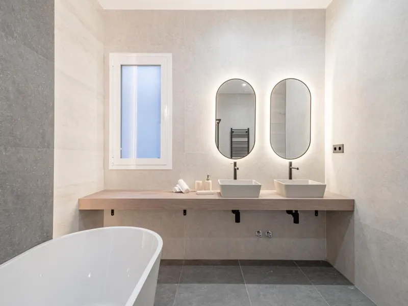 COMPLETELY RENOVATED HOUSING FOR SALE IN THE CENTRAL AREA, MADRID