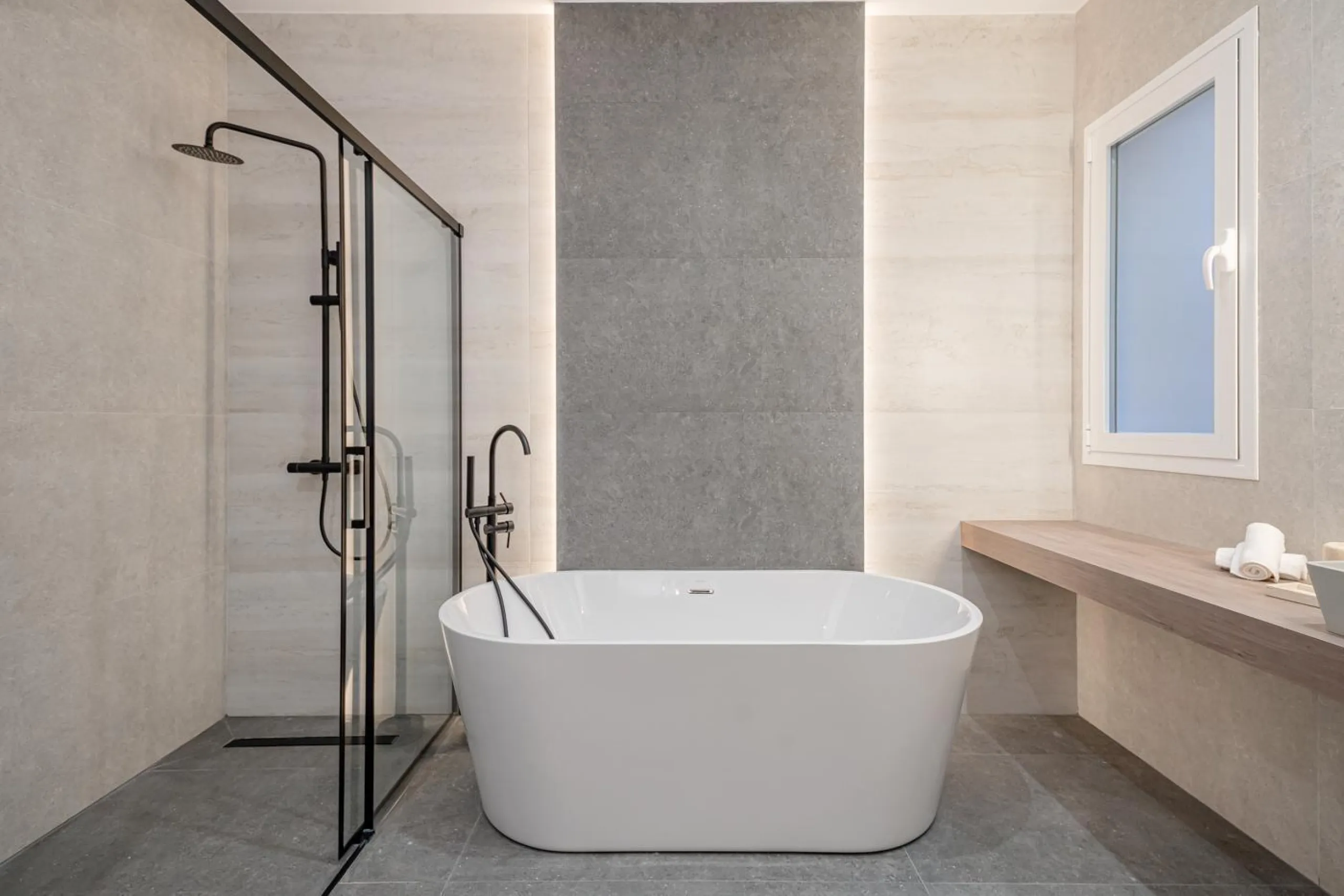 COMPLETELY RENOVATED HOUSING FOR SALE IN THE CENTRAL AREA, MADRID