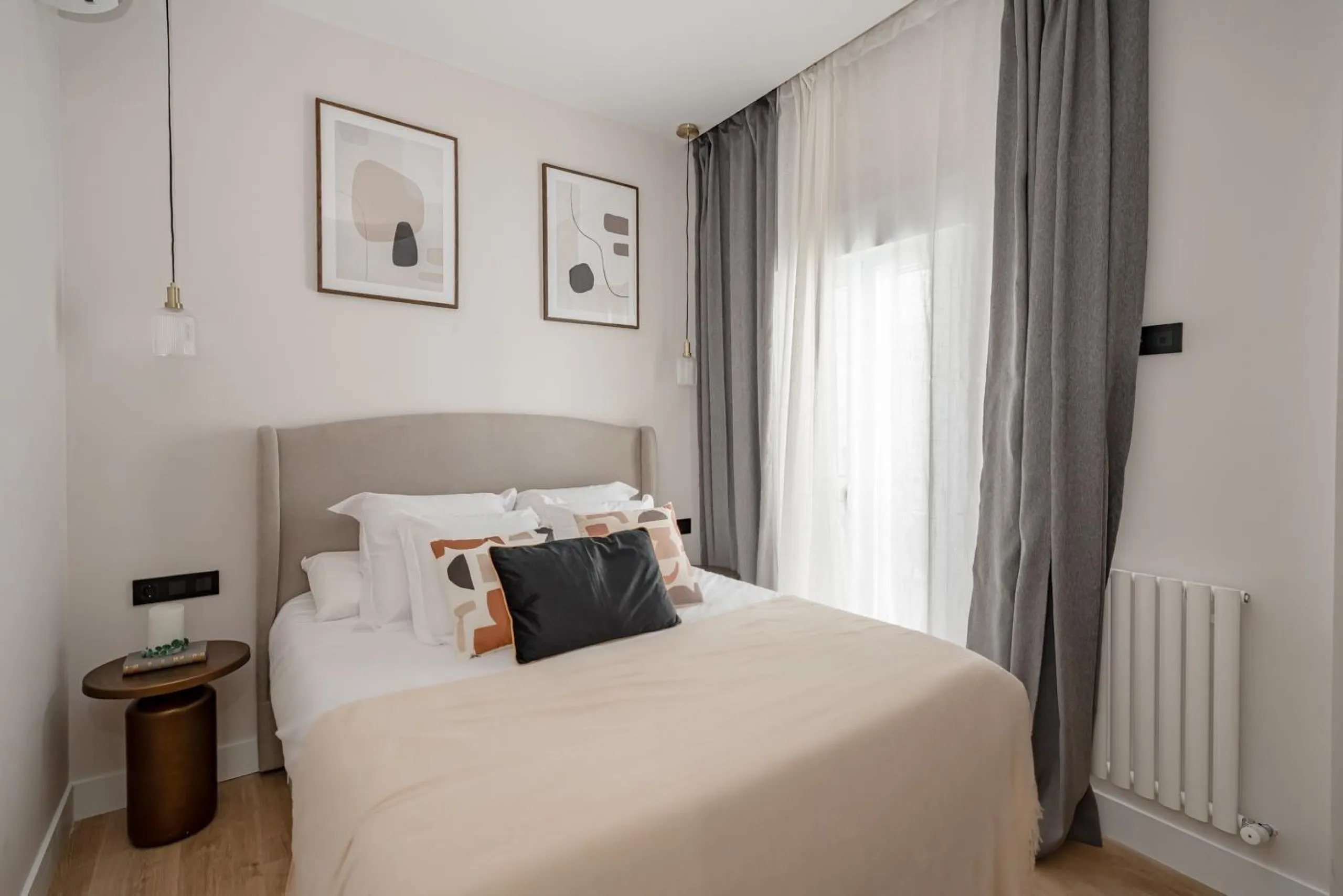 COMPLETELY RENOVATED HOUSING FOR SALE IN THE CENTRAL AREA, MADRID