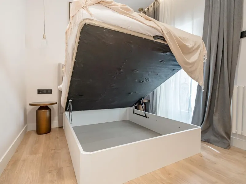 COMPLETELY RENOVATED HOUSING FOR SALE IN THE CENTRAL AREA, MADRID