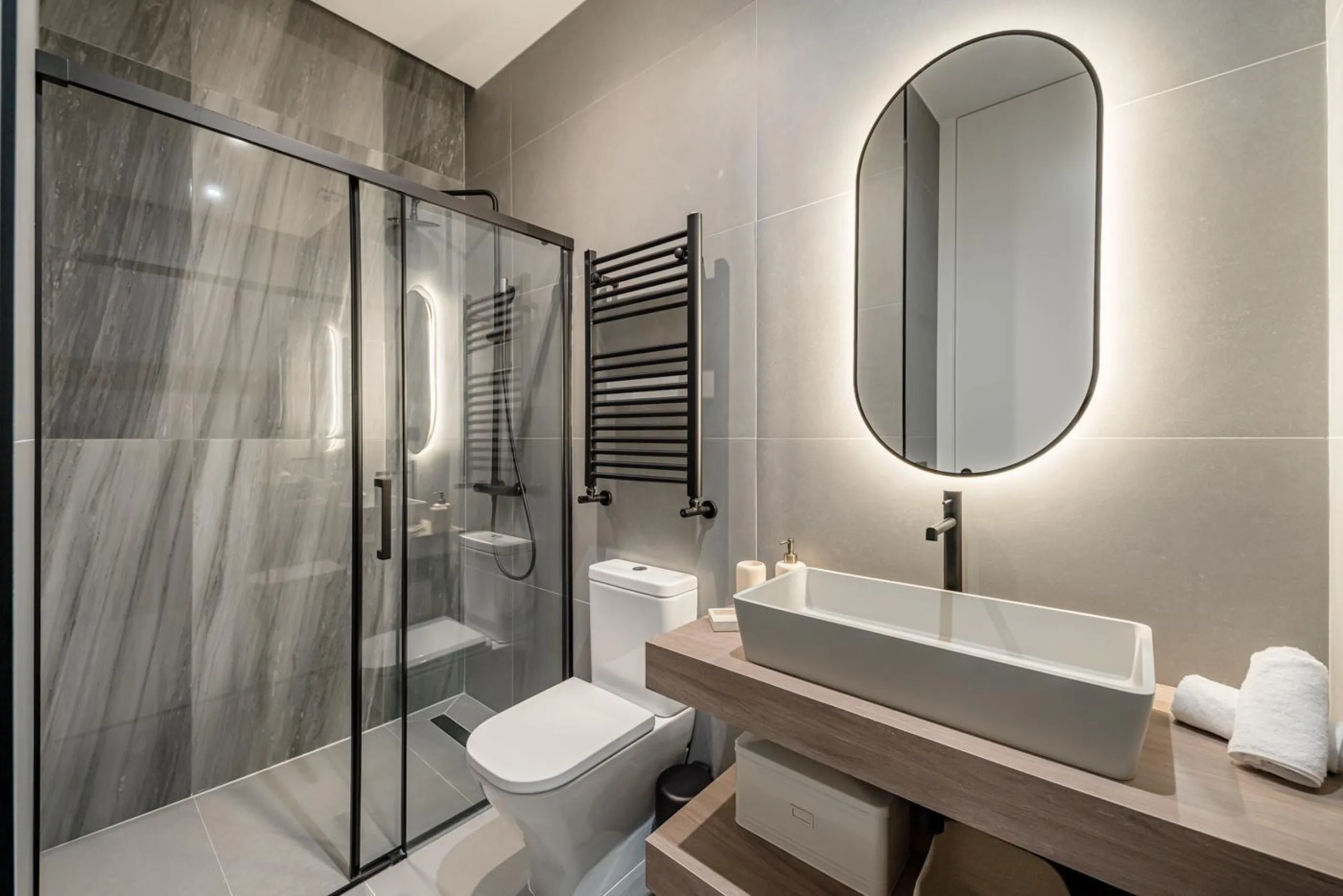 COMPLETELY RENOVATED HOUSING FOR SALE IN THE CENTRAL AREA, MADRID