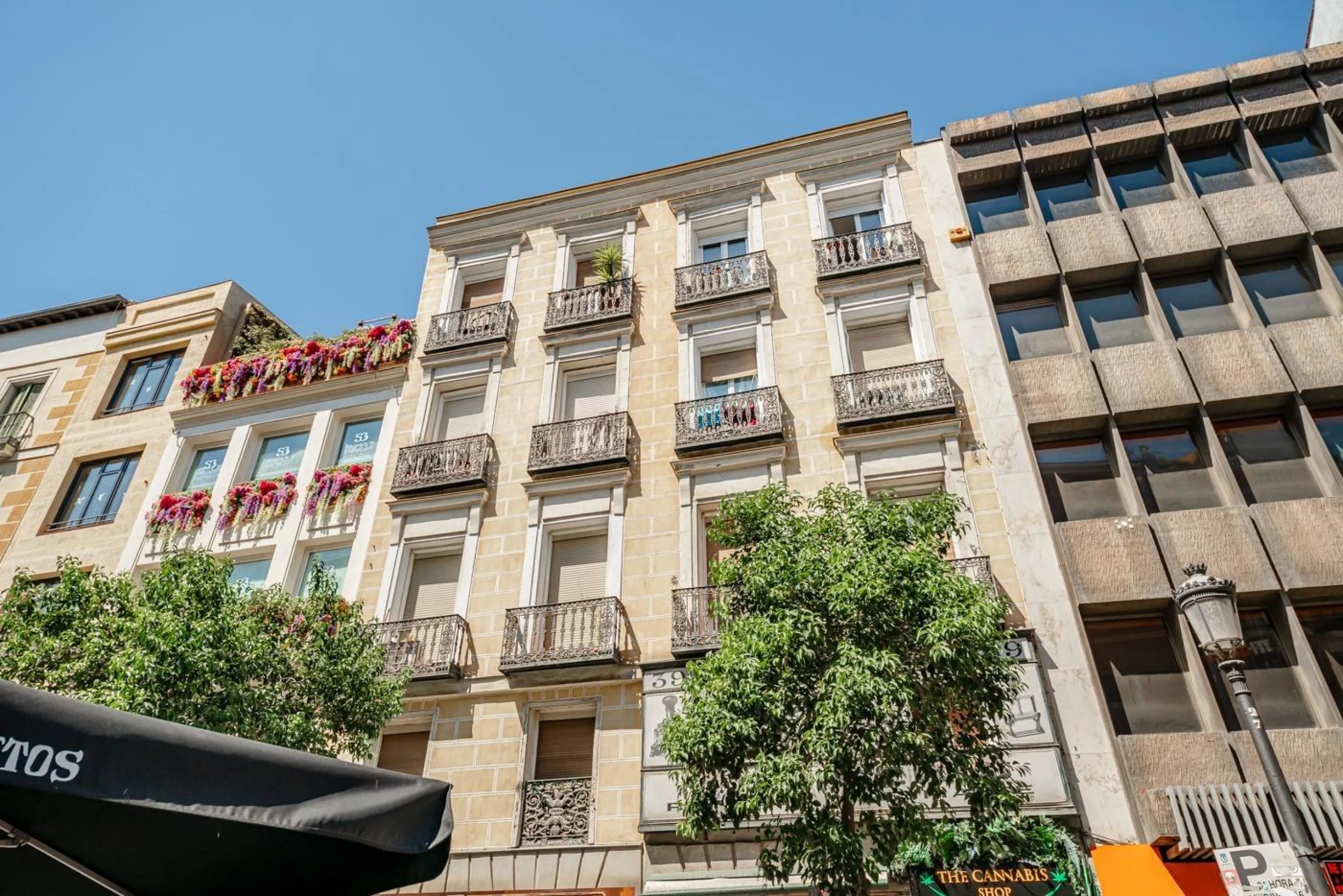 COMPLETELY RENOVATED HOUSING FOR SALE IN THE CENTRAL AREA, MADRID