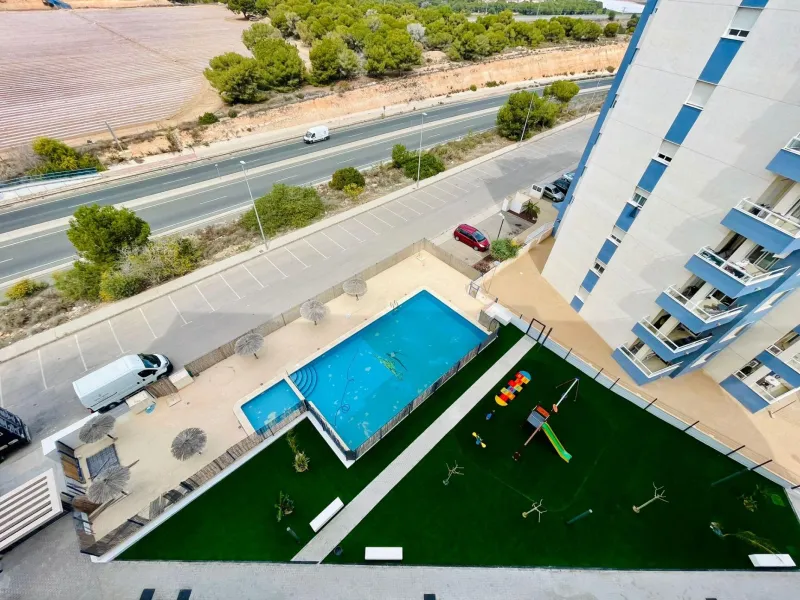 ¡ KEY READY ! Esplendido ático a estrenar en Sea Gardens con panorámica vista al mar !
