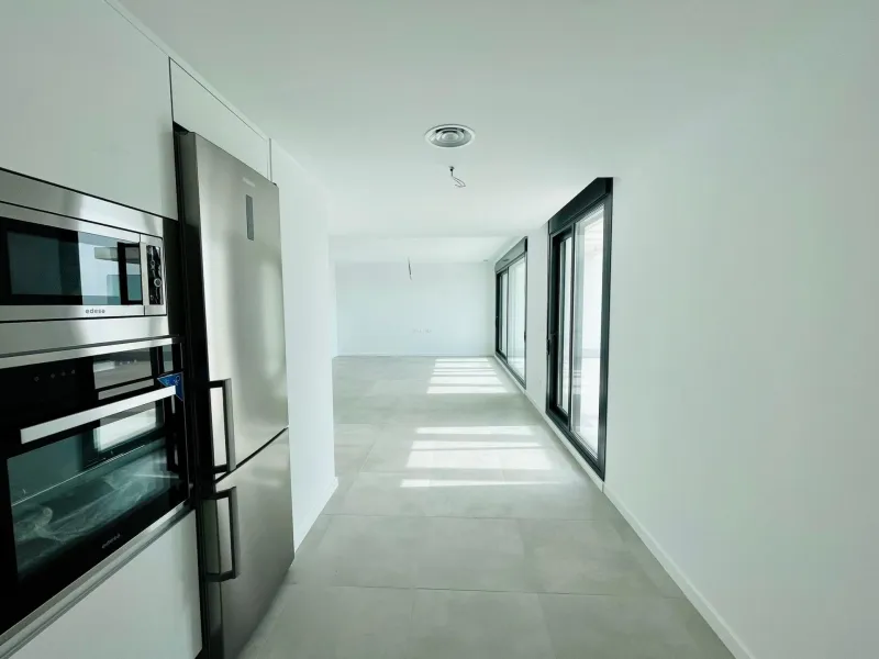¡ KEY READY ! Esplendido ático a estrenar en Sea Gardens con panorámica vista al mar !