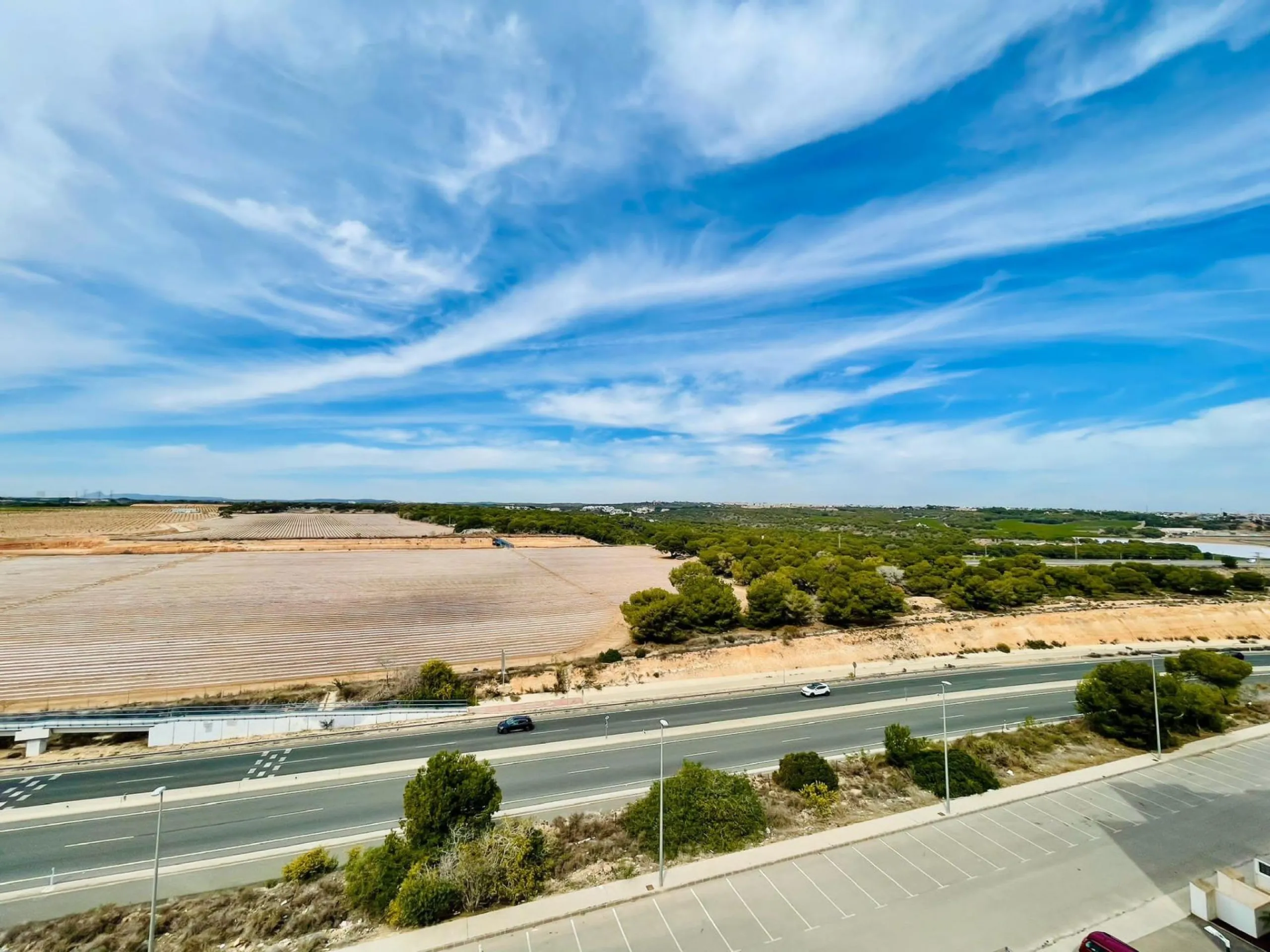 ¡ KEY READY ! Esplendido ático a estrenar en Sea Gardens con panorámica vista al mar !